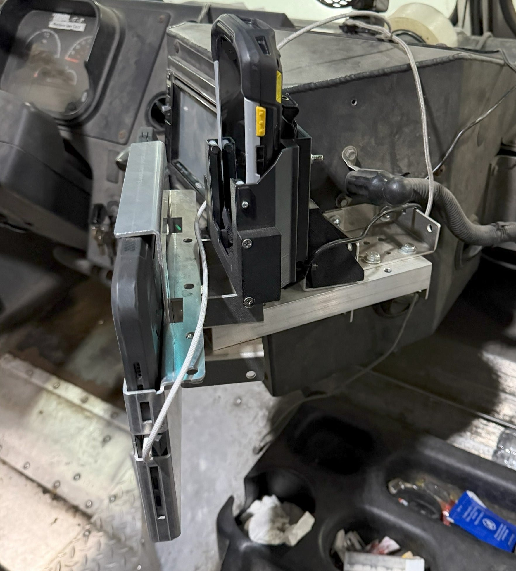 Heavy Duty Tablet Mount for Vehicles